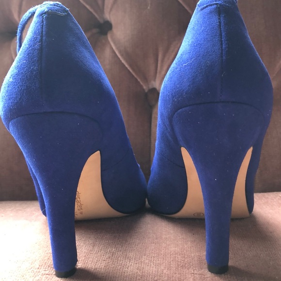 NIB Modern Vintage blue suede heels - Picture 4 of 5